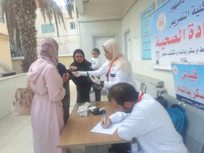 البحيرة: الكشف علي 300 مواطن خلال قافلة سكانية بقرية البستان
