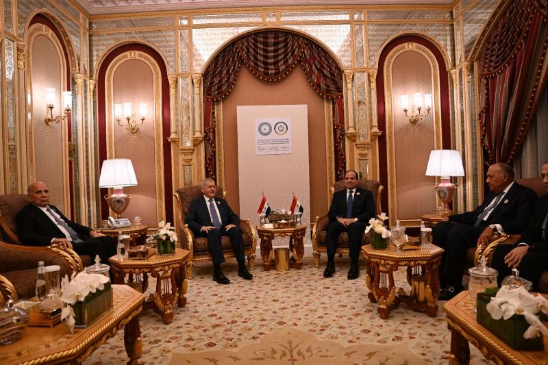 الرئيس العراقي يعرب للرئيس السيسي عن تقديره للدور المصري في جهود تسوية الأزمة بغزة