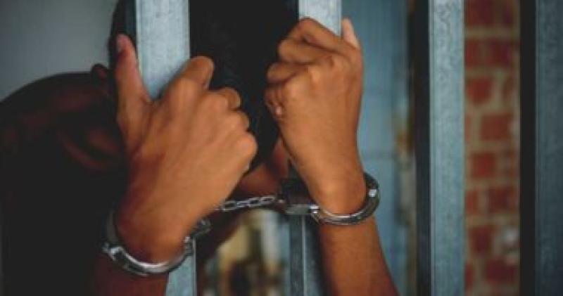 السجن المشدد 3 سنوات لمتهم بترويج مخدر الحشيش في مدينة نصر