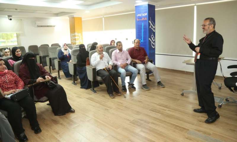 تدريب 94 موظفاً بالمراكز التكنولوجية على لغة الإشارة بكفر الشيخ