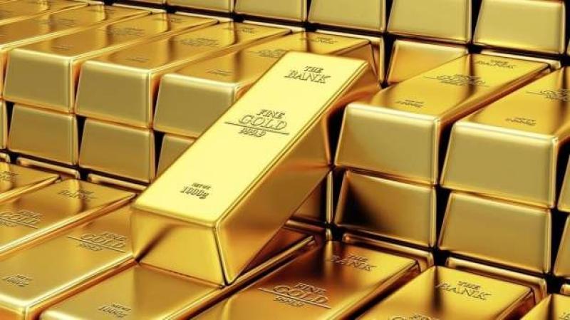 المتداولون على الذهب يتجنبون فتح صفقات جديدة انتظاراً للتضخم الأمريكي