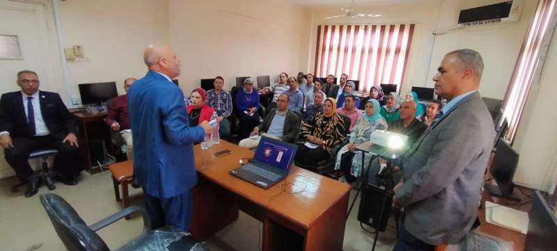 دورة تدريبية للمُقيمين بجائزة التميز الحكومى بالبحيرة