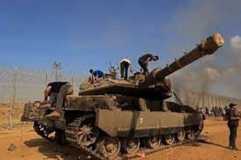 كيف أنهت حماس ”إسطورة الميركافا“؟.. دبابات إسرائيلة في سوق الخردة بـ”غزة“