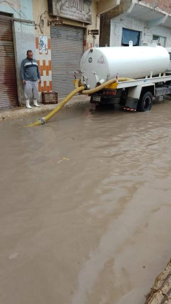 رفع تجمعات مياه الأمطار  من شوارع قري ومدن محافظة البحيرة