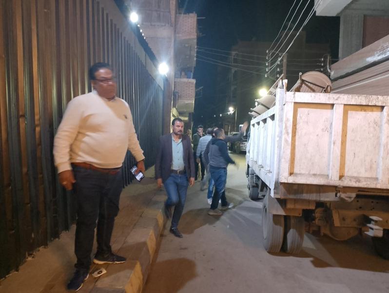 رئيس مدينة منوف يقود حمله مكبرة لرفع الاشغالات ليلا بشوارع المدينة