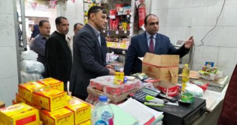 نائب  محافظ الإسكندرية يتفقد الأسواق