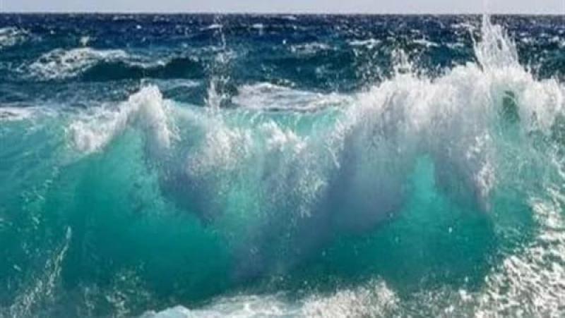 الأرصاد: اضطراب في حركة الملاحة البحرية وارتفاع الأمواج يصل 4متر