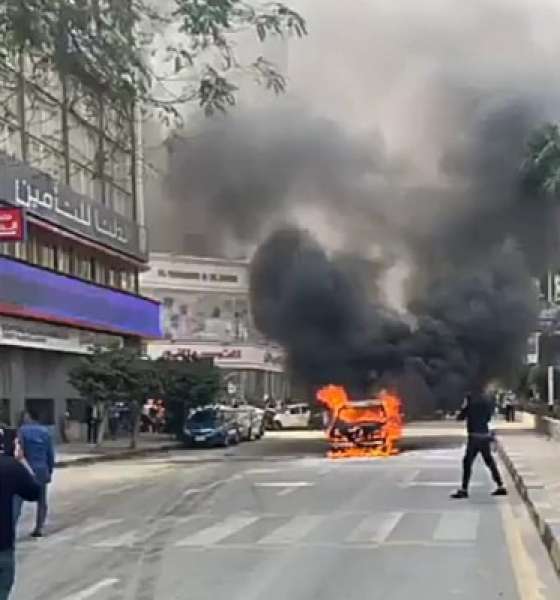 عامل يضرم النيران فى سيارة ملاكى و3 درجات نارية لخلافات مع جاره بالفيوم