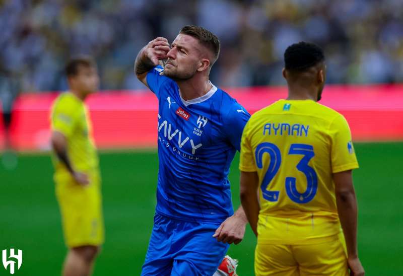 الهلال يقسو على النصر بثلاثية نظيفة في قمة الدوري السعودي