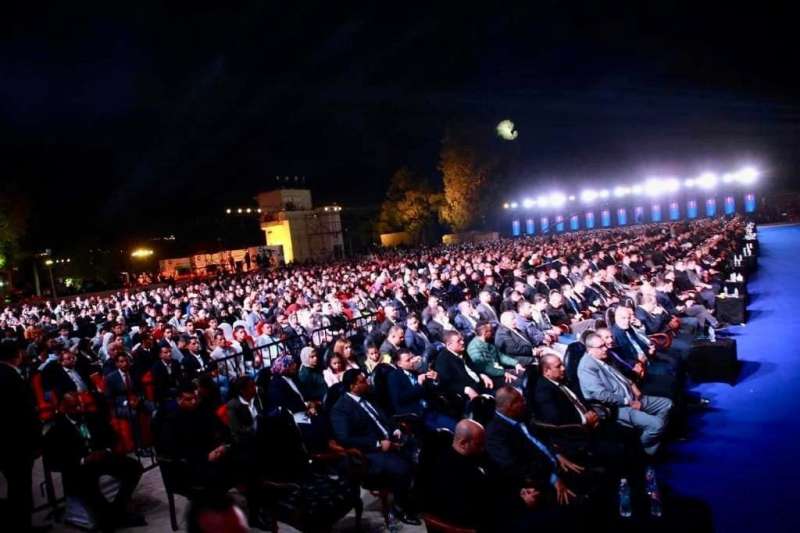 مستقبل وطن يعقد مؤتمرًا مهيب داخل مسرح الصوت والضوء بسفح الأهرامات تأييدًا للرئيس السيسي