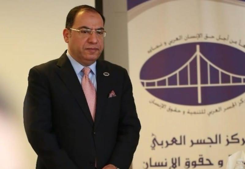 رئيس مركز الجسر العربي لحقوق الإنسان يدعو لتحريك دعاوى أمام الجنائية الدولية وفتح تحقيق أممي حول جرائم الإبادة في غزة