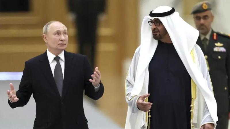 رئيس دولة الامارات محمد بن زايد: بحثت مع بوتين تعزيز العلاقات الثنائية