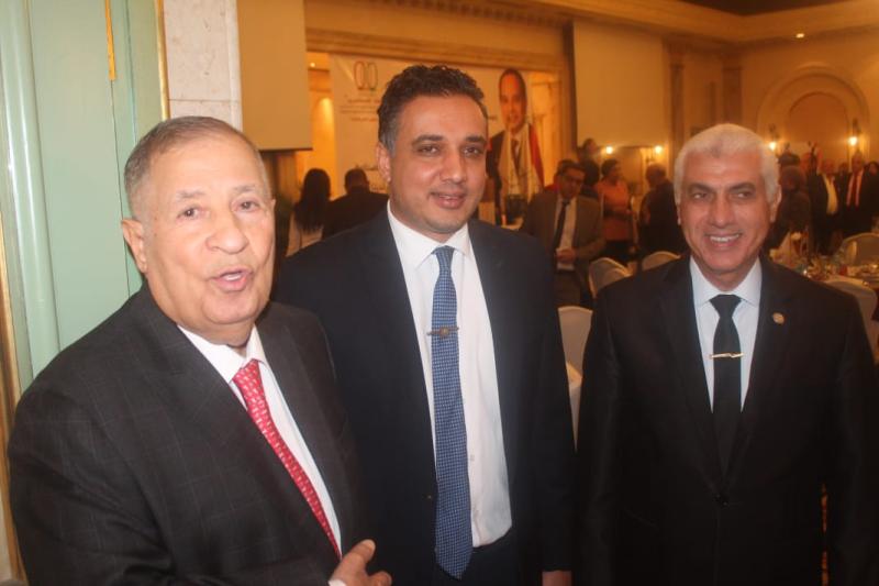 اتحاد المستثمرين يبايع المرشح الرئاسي عبدالفتاح السيسى لفترة رئاسية جديدة