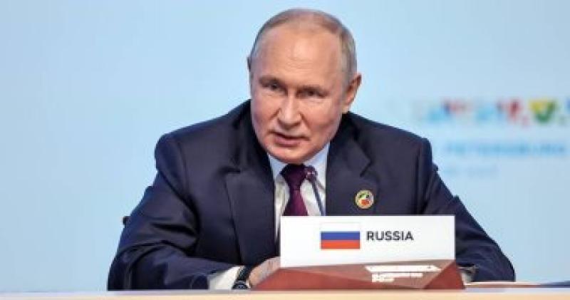 رسميا : الرئيس الروسي مرشحا لخوض انتخابات الرئاسة في مارس القادم