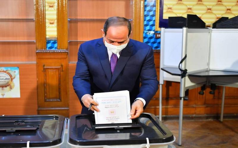 الرئيس السيسي يدلي بصوته في الانتخابات الرئاسية 2024