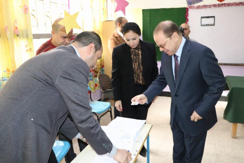 المستشار حمادة الصاوي النائب العام السابق يدلي بصوته في الانتخابات الرئاسية 2024