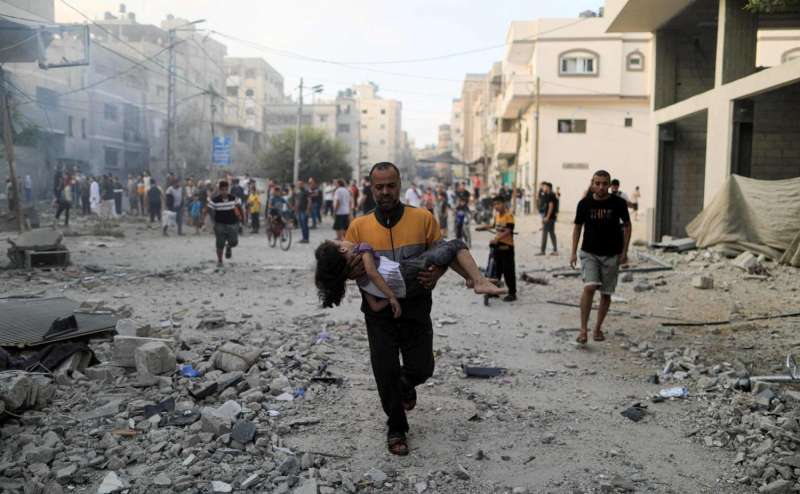 قصف إسرائيلي على منزل في رفح جنوبي القطاع يودى بحياة 12  شهيداً بينهم 6 أطفال