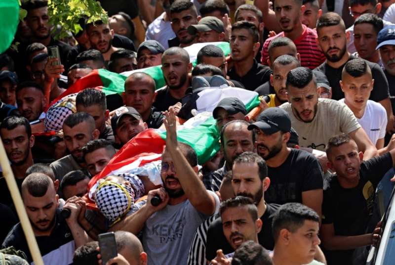 طائرة مسيرة إسرائيلية تقصف حي ”السيباط”في جنين وتسفر عن استشهاد 4 فلسطينيين