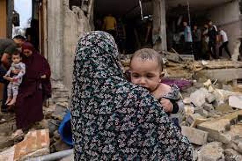 ”الأونروا ”: من ينجو من القصف الإسرائيلي في غزة يموت من الجوع