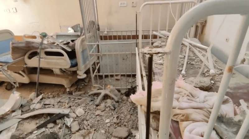 قوات الاحتلال الإسرائيلى تدمر الجزء الجنوبي من مستشفى كمال عدوان