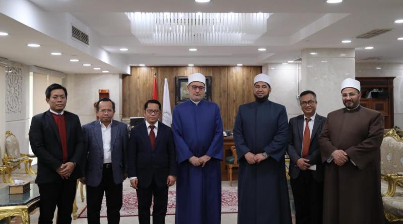 أمين «البحوث الإسلامية» يلتقي وفدًا إندونيسيًا لبحث  التعاون العلمي والدعوي