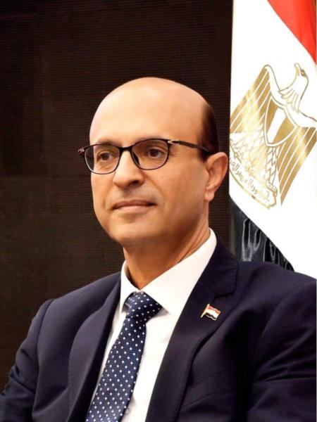 رئيس جامعة أسيوط يصدر قراراً بتعيين الدكتور محمد  خليل  رئيساً لقسم جراحة القلب والصدر