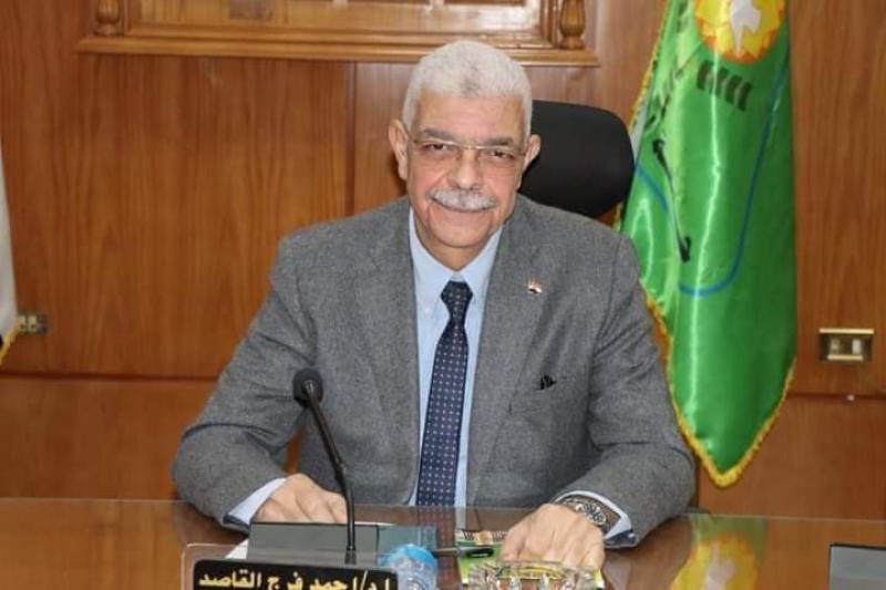 رئيس جامعة المنوفية يهنئ الرئيس السيسي بالعام الميلادي الجديد  ٢٠٢٤