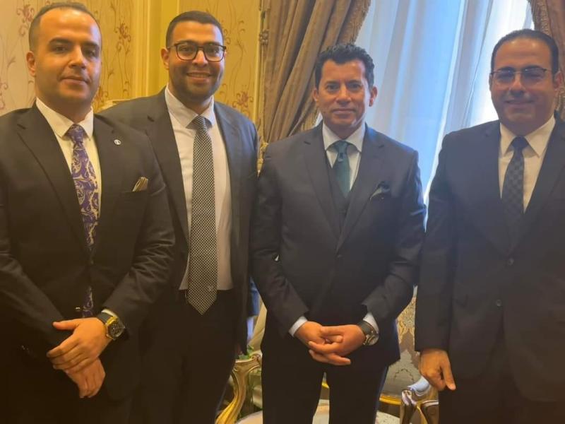 رئيس لجنة الشباب والرياضة يلتقي نائب رئيس الجالية المصرية بسويسرا