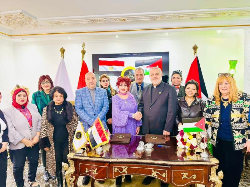 توقيع اتفاقية تعاون بين اتحاد المستثمرات العرب والمركز الكاثوليكي للدراسات والإعلام الأردنى لتشجيع السياحة الدينية