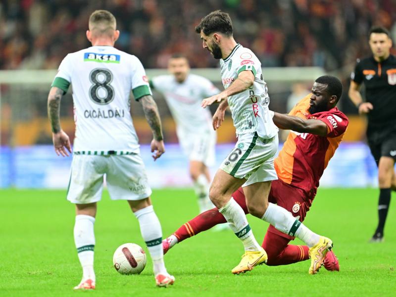 جالطةسراي يهزم كونيا سبور بثلاثية في الدوري التركي
