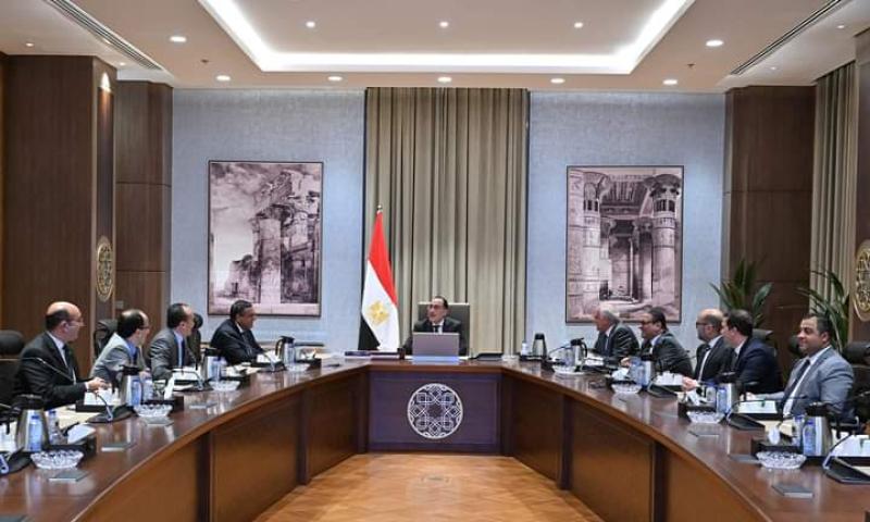 اجتماع رئيس الوزراء بمسئولي محافظة الجيزة 