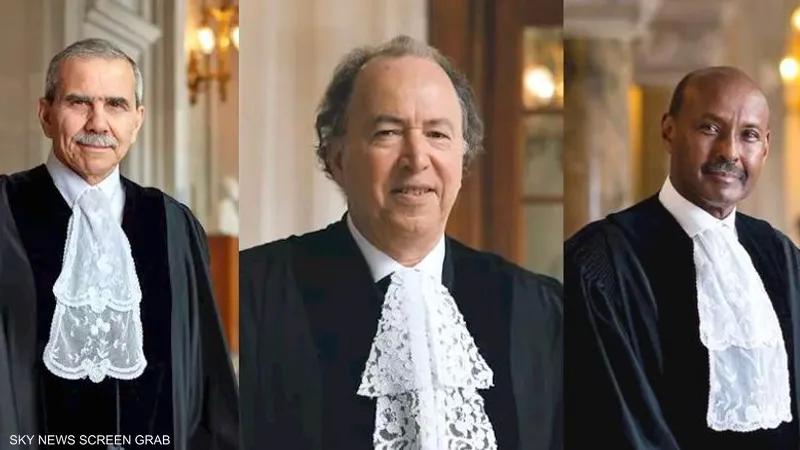القضاة الثلاث من اليمين يوسف وبنونة وسلام