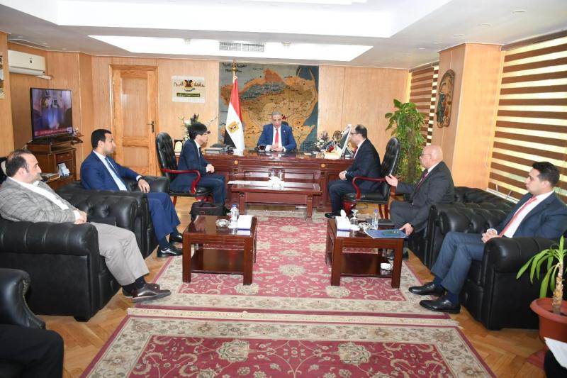 محافظ الفيوم يؤكد أن المناخ في مصر جاذب للاستثمار بدعم القيادة السياسية والحكومة المصرية