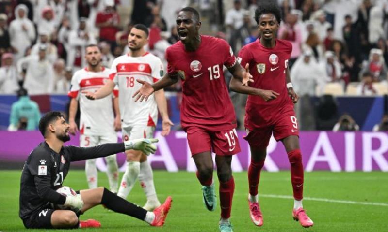 قطر أول المتأهلين الى دور الـ 16 فى كأس أسيا بالفوز على طاجيكستان بهدف نظيف