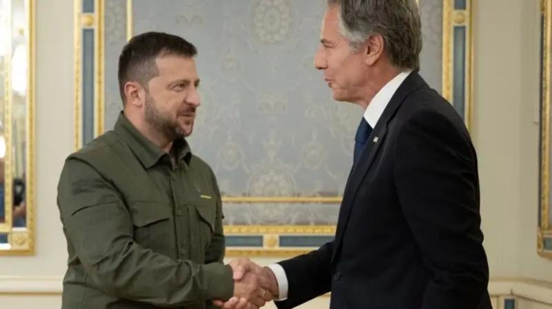 الرئيس الاوكراني مع وزير الخارجية الامريكي بلينكن