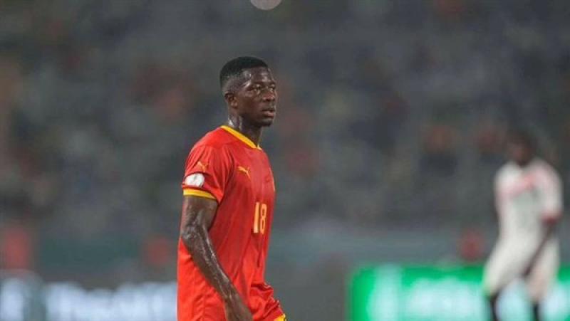 لاعب غينيا ينتقد مدرب منتخب جامبيا: الفريق مثل القمامة