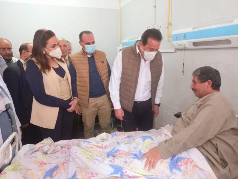 وزير الصحة يتفقد العمل بمستشفى إيتاي البارود المركزي