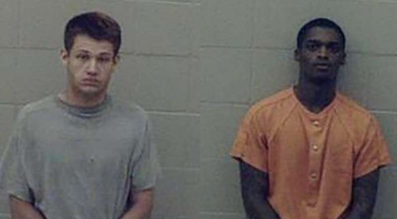 هروب إثنين من المجرمين في سجن ولاية أركنساس الأمريكية