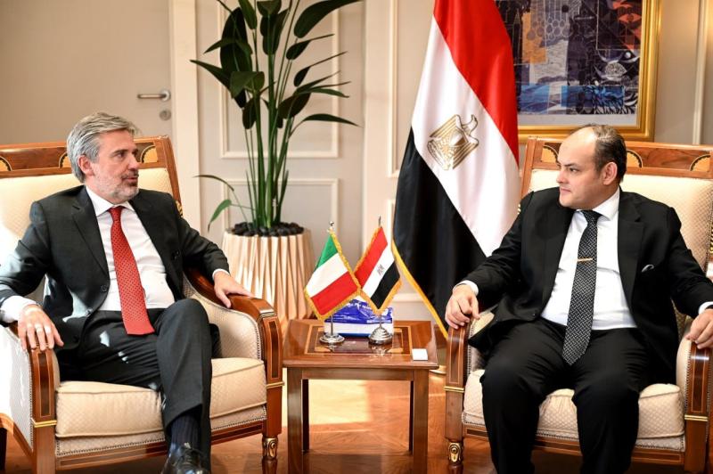 وزير التجارة يبحث مع سفير إيطاليا بالقاهرة فرص تعزيز التعاون الاقتصادي
