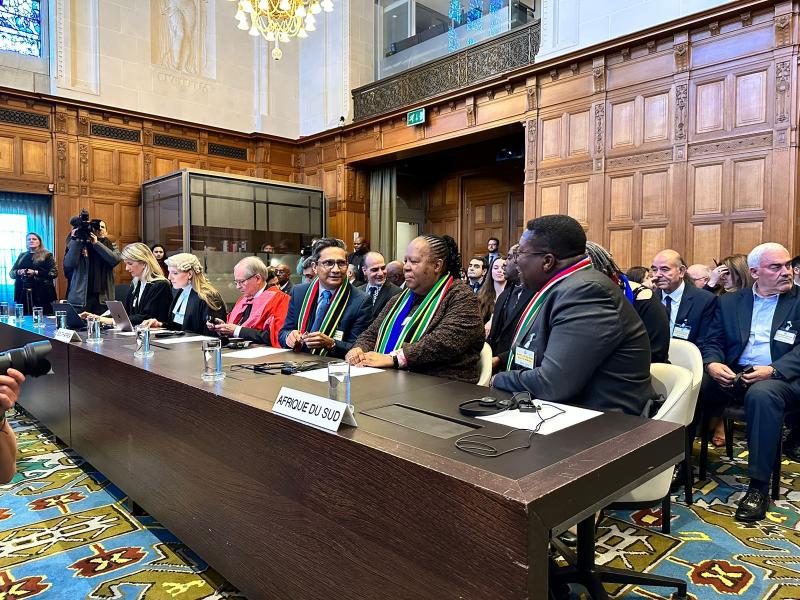 وزيرة خارجية جنوب أفريقيا تحضر حكم محكمة العدل الدولية في جنيف ضد الإبادة الجماعية للفلسطينين
