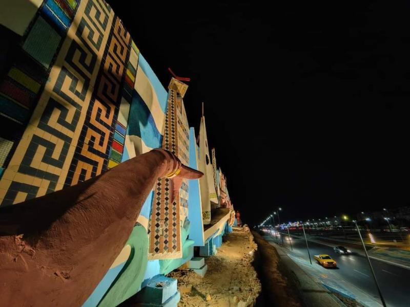 جدارية طريق مطار الغردقة  تتلألأ ليلا بعد افتتاحها