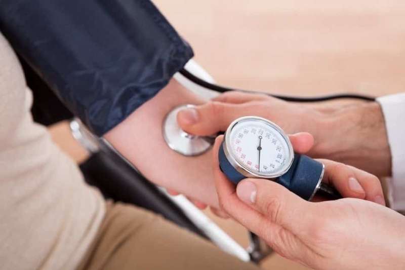 احتياطات وتدابير وقائية لتقليل خطر الإصابة بضغط الدم