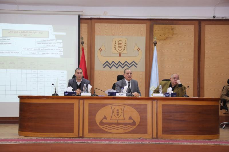 محافظ كفرالشيخ يناقش عددا من المشروعات والموضوعات خلال اجتماع المجلس التنفيذى