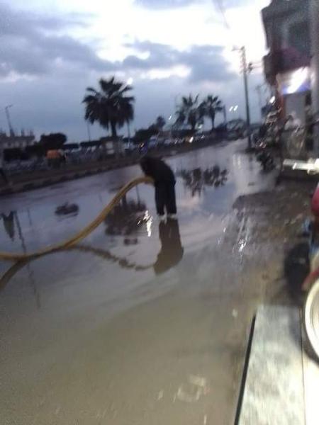 الشرقية : إستمرار أعمال شفط وكسح مياه الأمطار وإزالة آثاره من الطرق والشوارع الرئيسية