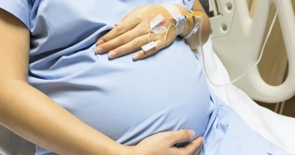 الصحة تحذر من اللجوء للولادة القيصرية دون داعٍ طبي وتؤكد أهمية استشارة الطبيب