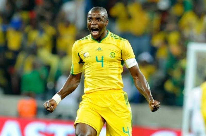 موكوينا يسجل هدف التعادل لجنوب أفريقيا ضد نيجيريا من ركلة جزاء