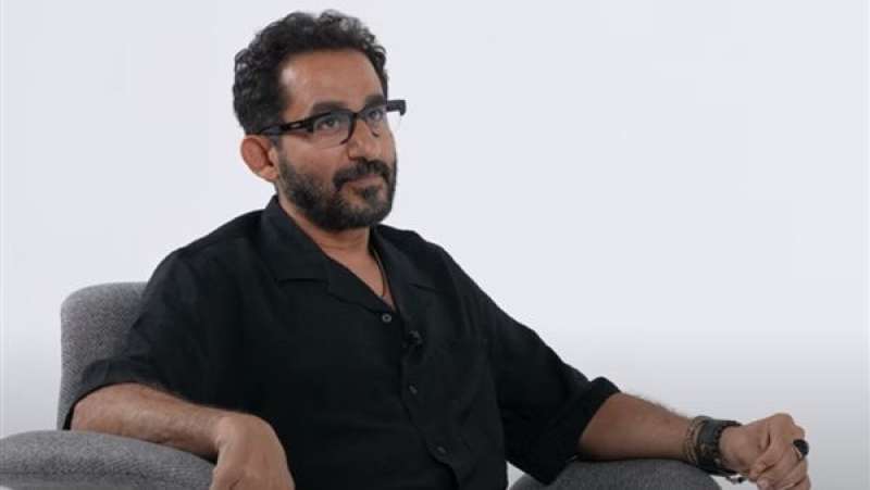أحمد حلمي يقدم مسلسلًا إذاعيًا جديدًا بعنوان فبركة عبر نجوم إف إم