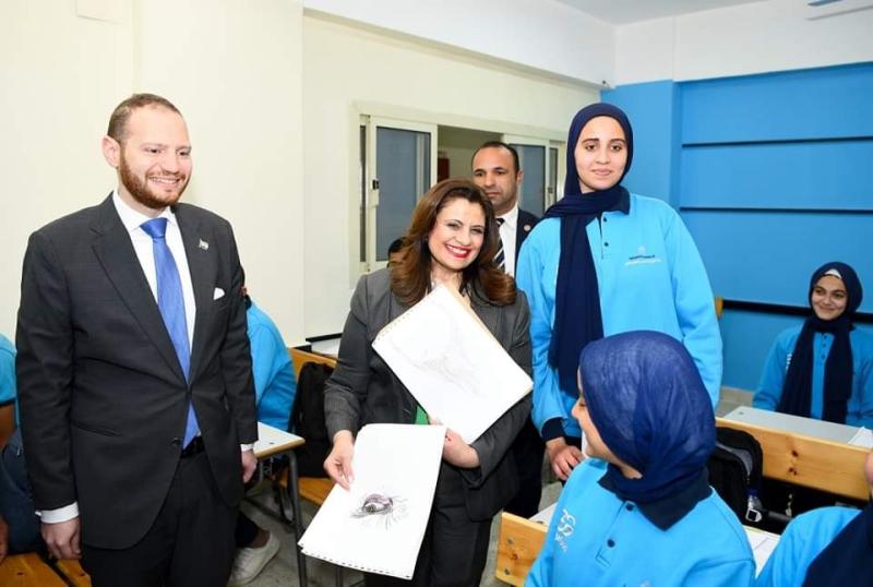 وزيرة الهجرة تزور أول مدرسة متخصصة في صناعة الذهب بمدينة العبور