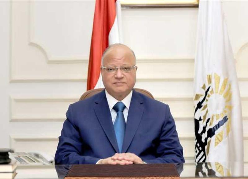 محافظ القاهرة يوجه الأجهزة التنفيذية لرفع أثار الأمطار