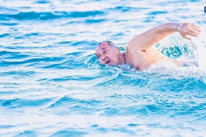 خالد شلبي :نهدف لمحو أمية السباحة بالبحر الأحمر و الصعيد